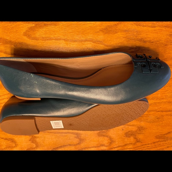 Tory Burch Women’s Ballet Flat. New - Picture 12 of 16